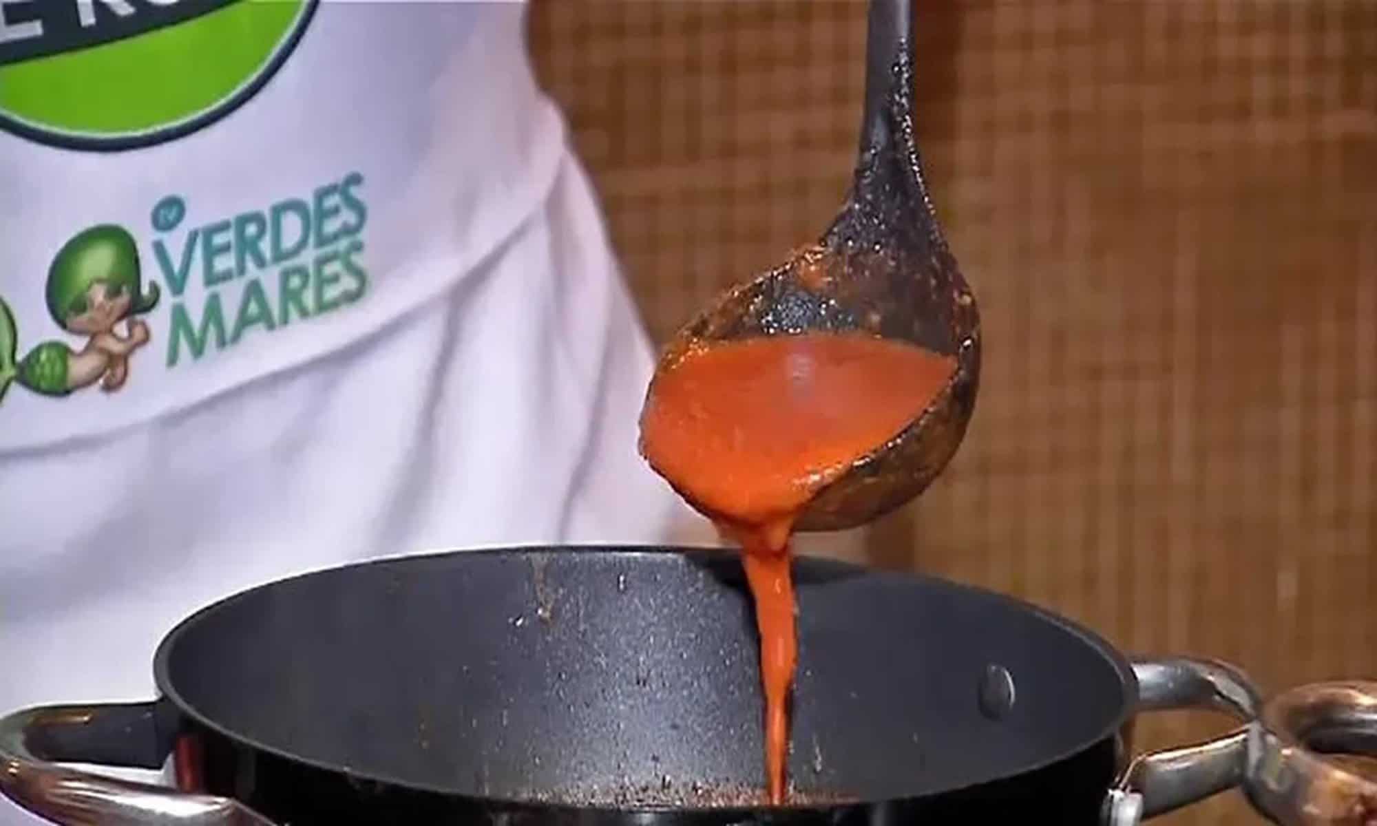 Molho tem cor intensa e sabor marcante — Foto: Reprodução/TVM