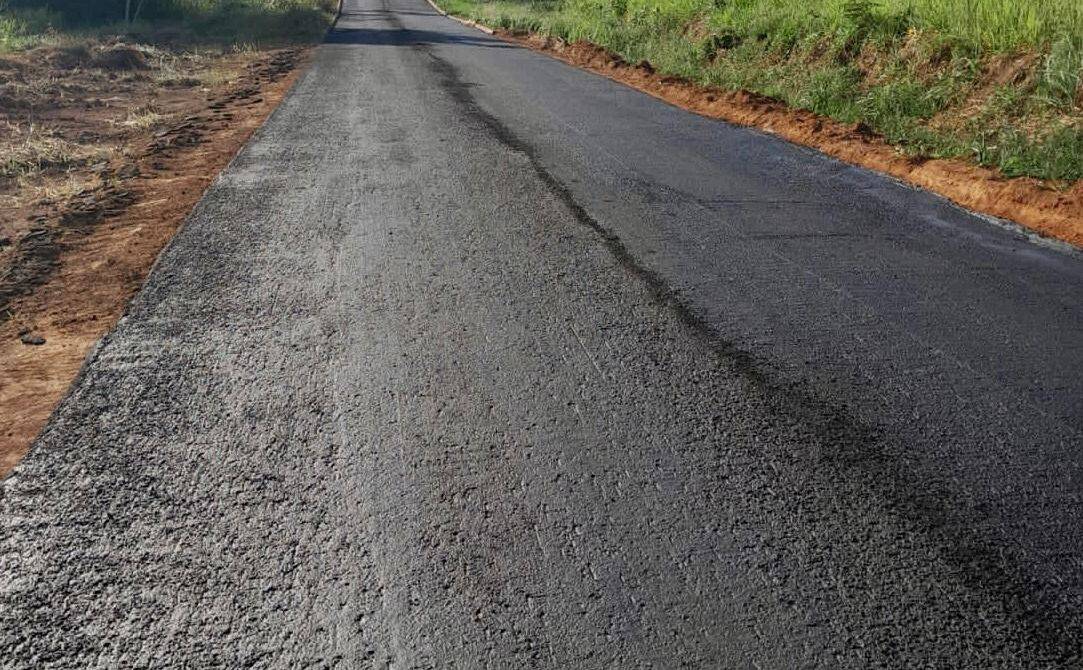 4f2b5220-ec48-4386-b0a1-3f710b57e6b7-1083×670-1(1) Recapamento asfáltico garante mais mobilidade. Foto: Ascom/Deracre