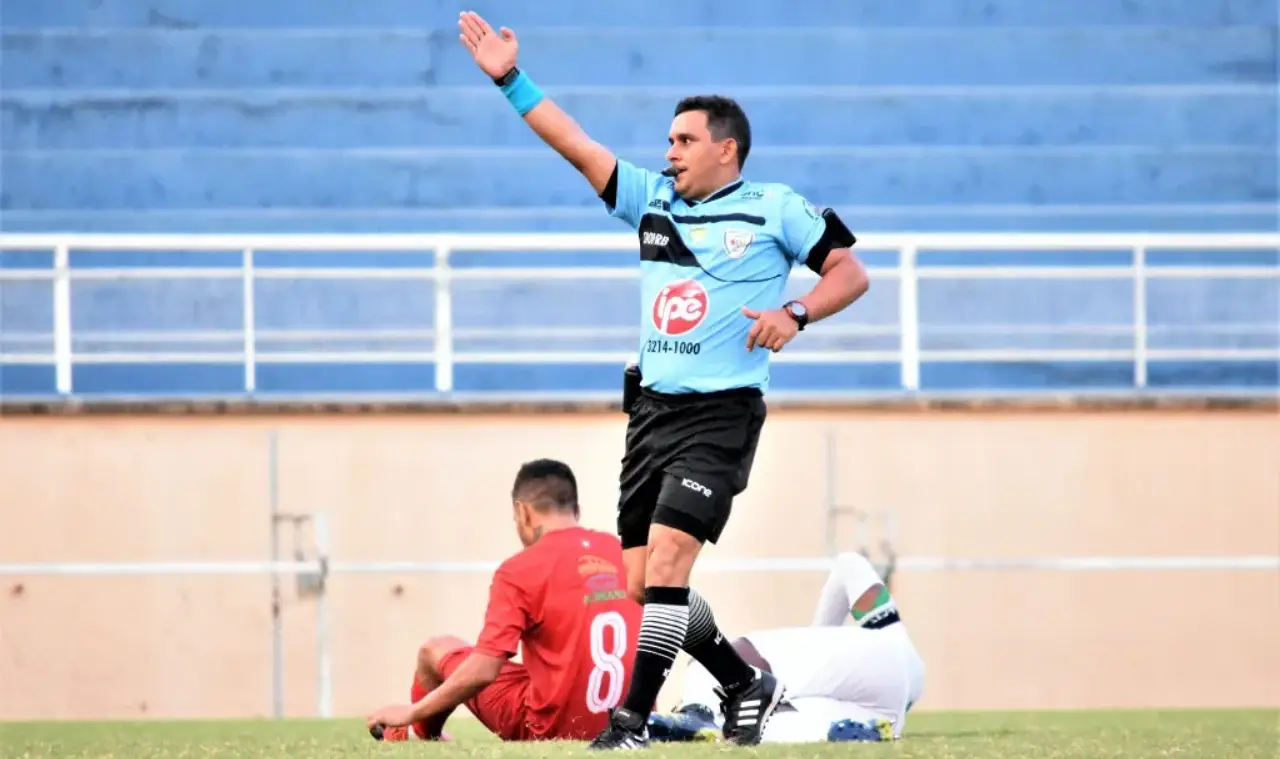 ARBITRO-FABIO-SANTOS