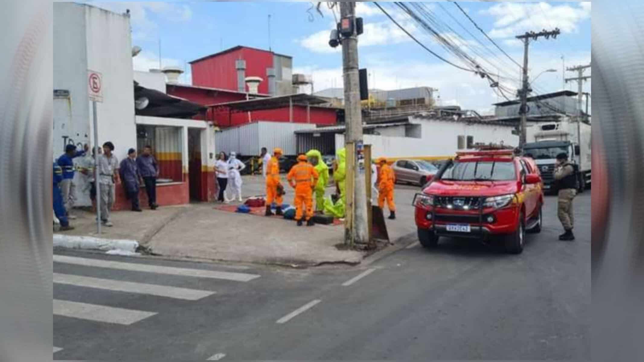 Ao menos quatro guarnições dos bombeiros foram deslocadas para o local | Foto: Corpo de Bombeiros/Divulgação