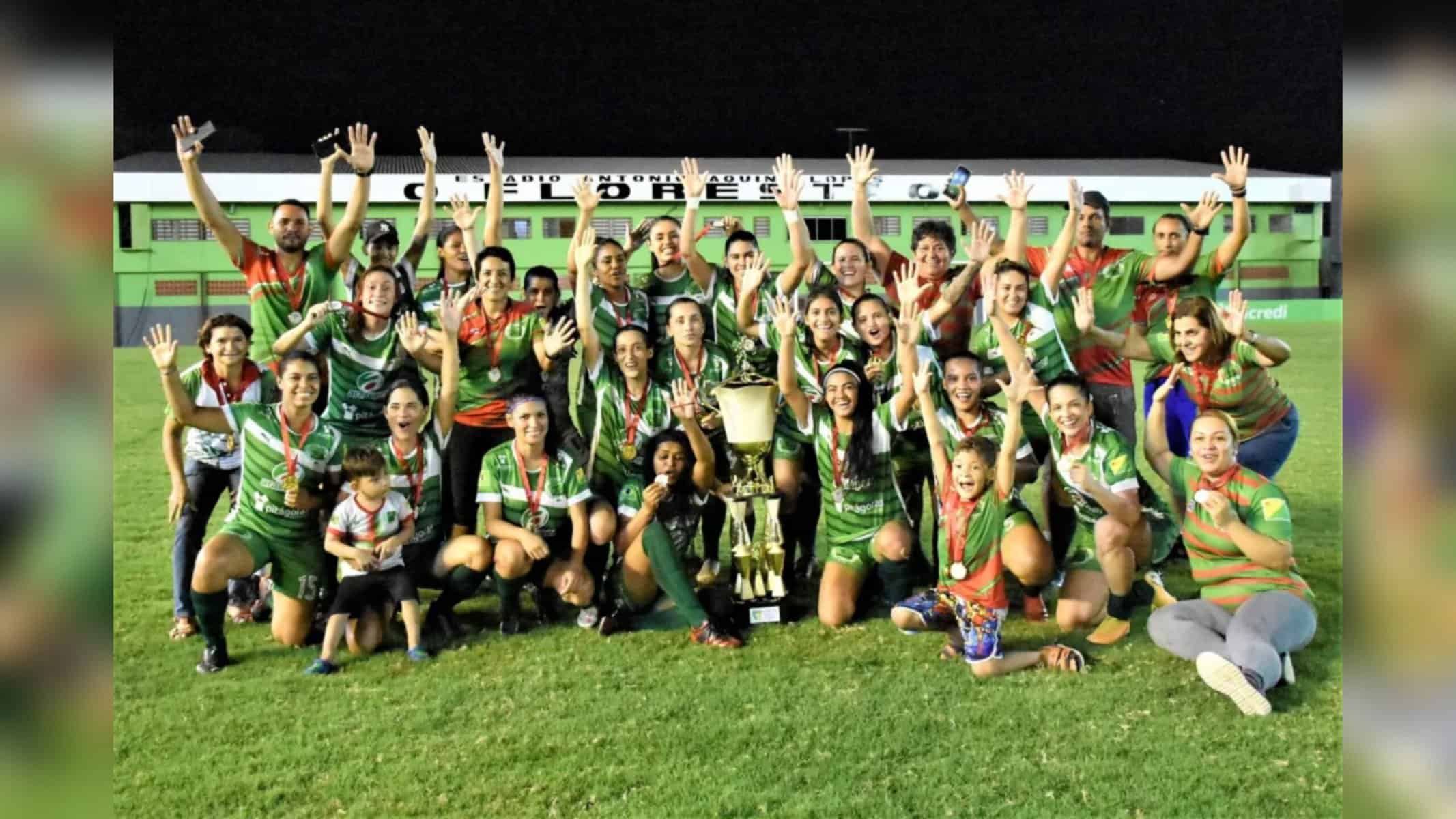 Picsart_22-10-11_18-01-32-183 Com o título, as meninas da Assermurb vão disputar o Campeonato Brasileiro A3. Foto/Manoel Façanha