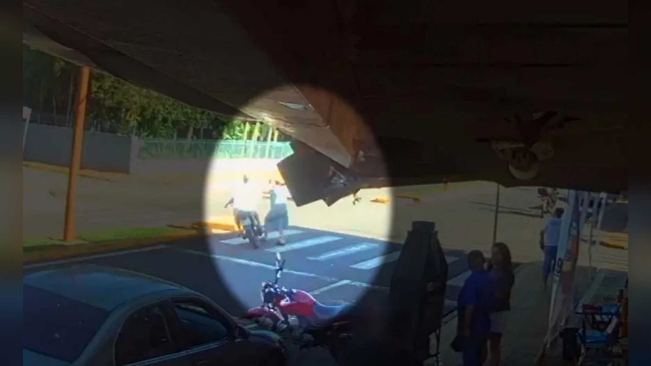 Picsart_22-10-26_18-03-36-139 Idosa é atropelada por condutor que empinava moto no interior do Paraná. Foto: Reprodução/Colaboração Banda B