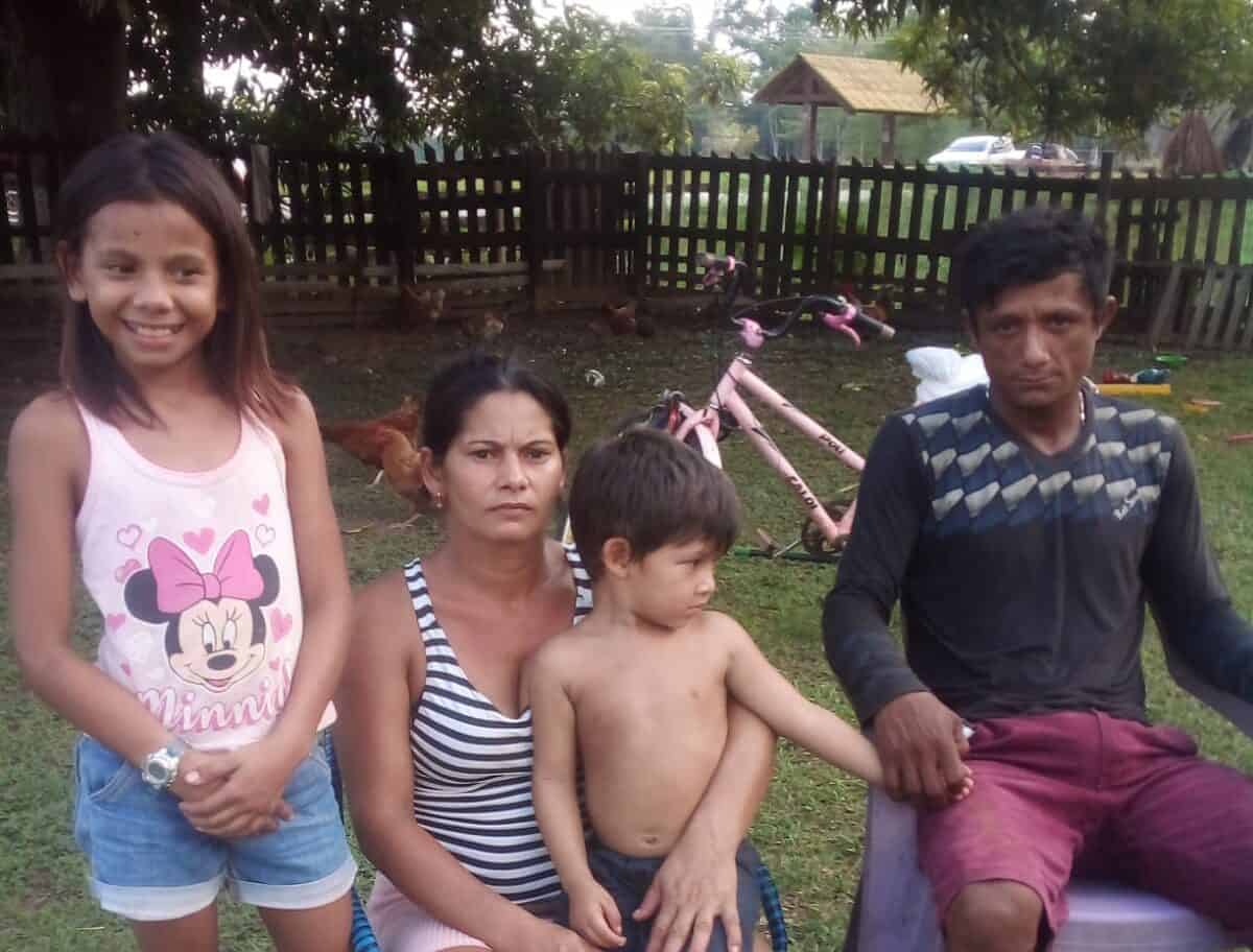 famiilia-e1665438982165 famiilia-e1665438982165