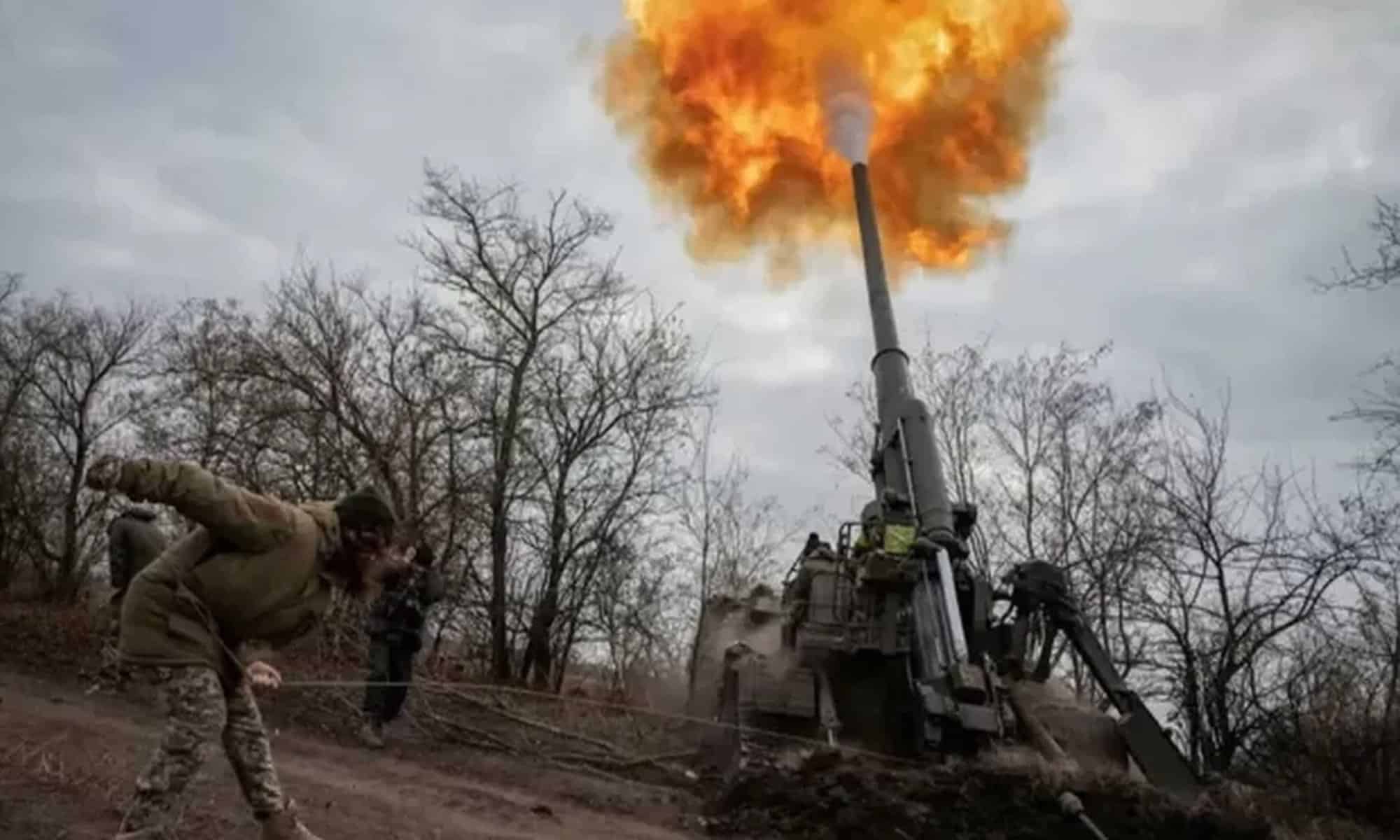 Após a retirada das tropas russas da cidade ucraniana de Kherson na sexta-feira (11/11), o presidente da Ucrânia, Volodymyr Zelensky, celebrou o que chamou de dia "histórico". — Foto: REUTERS