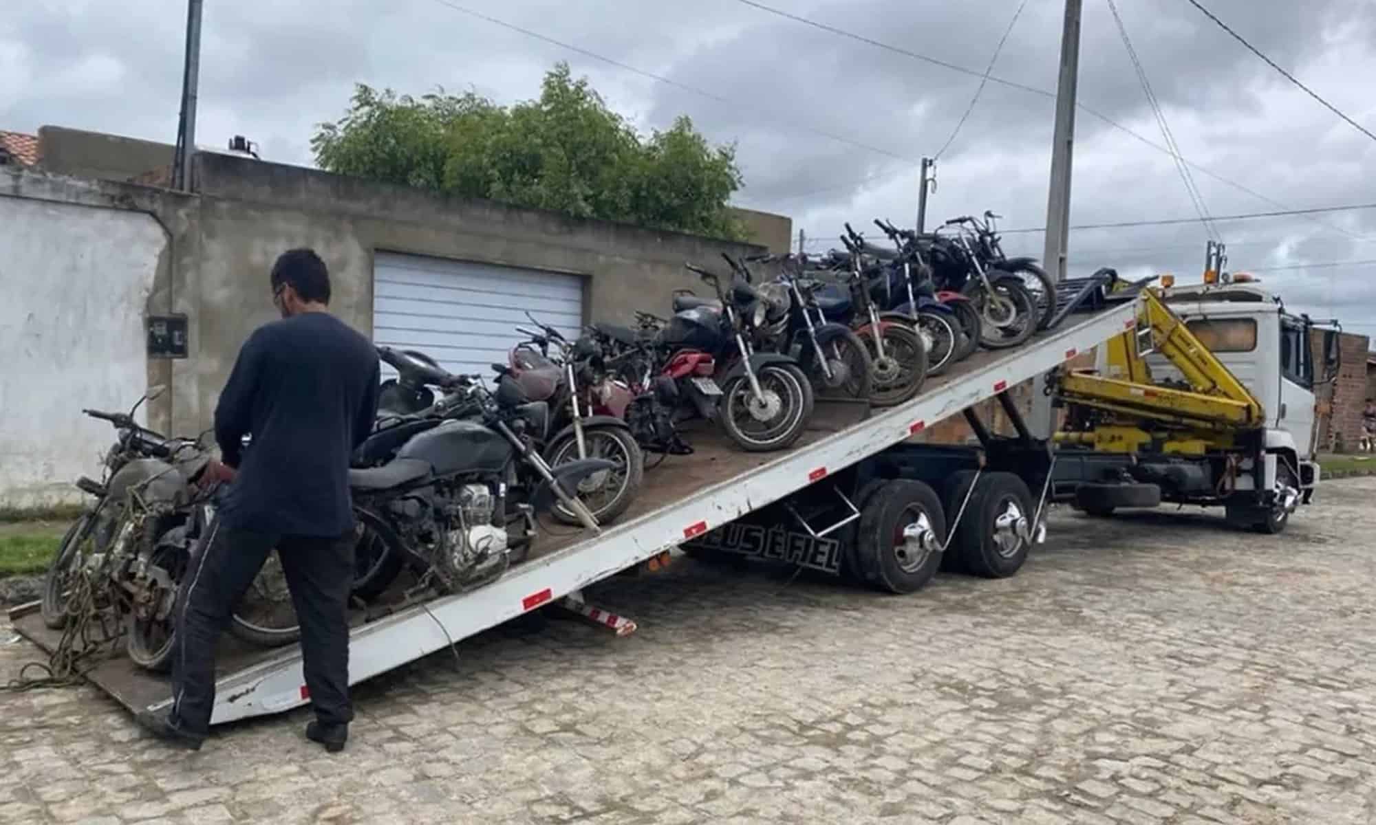 Motos apreendidas pela PM em Tobias Barreto — Foto: PM/SE