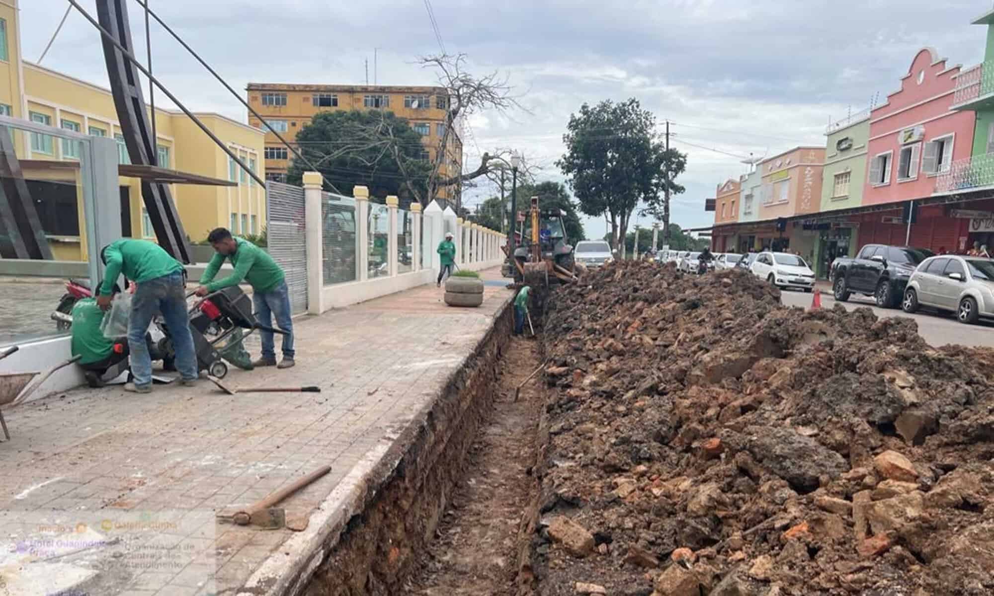 07 Operação de drenagem avança em frente ao Museu dos Povos Acreanos. Foto: cedida