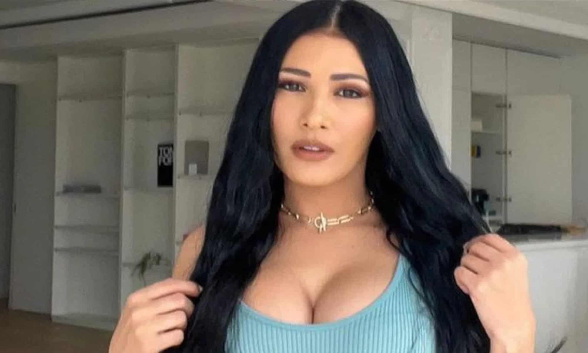 10 Simone usa look provocativo e surpreende os fãs (Imagem: Reprodução / Instagram)