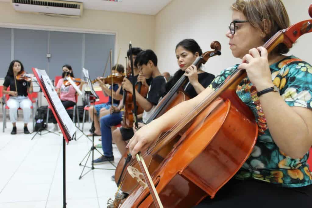 1669046294313-1024×683 O coletivo de cordas friccionadas desenvolve suas atividades na Escola de Música do Acre, em Rio Branco Foto: Rosi Sabóia/Escola de Música