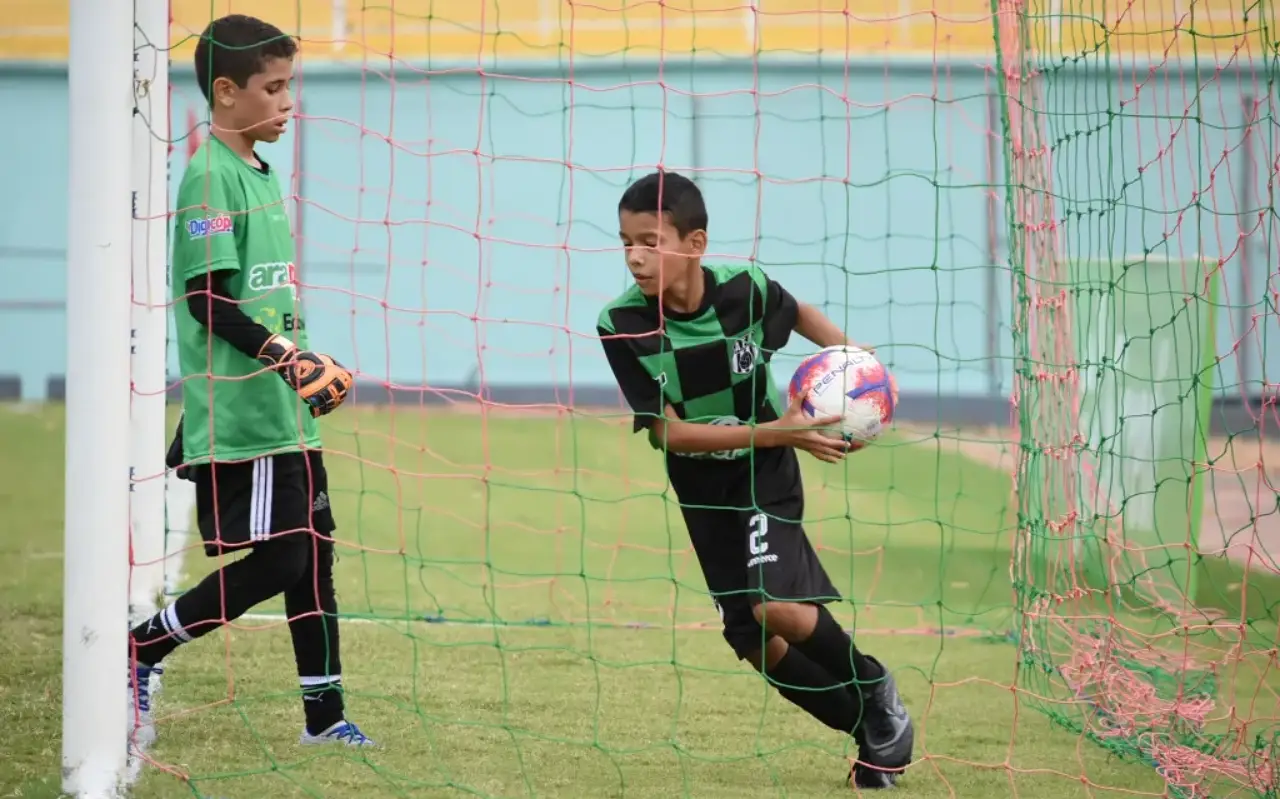 FOTO-2-ANDIRA-E-FINALISTA