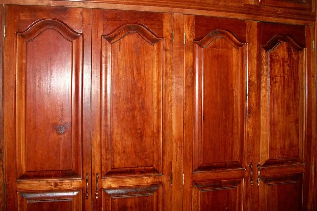 Guarda-Roupa-de-Madeira