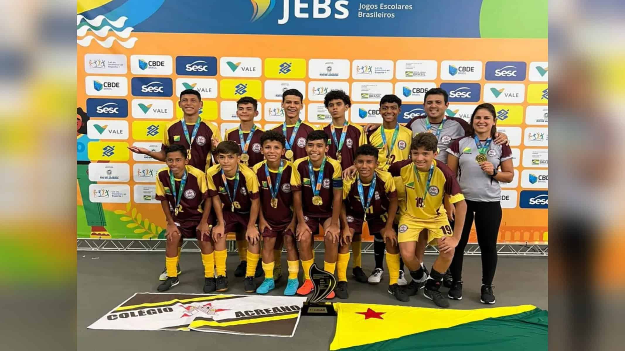 Colégio Acreano foi campeão do futsal masculino nos Jogos Escolares Brasileiros — Foto: Arquivo pessoal/Tiago Nascimento