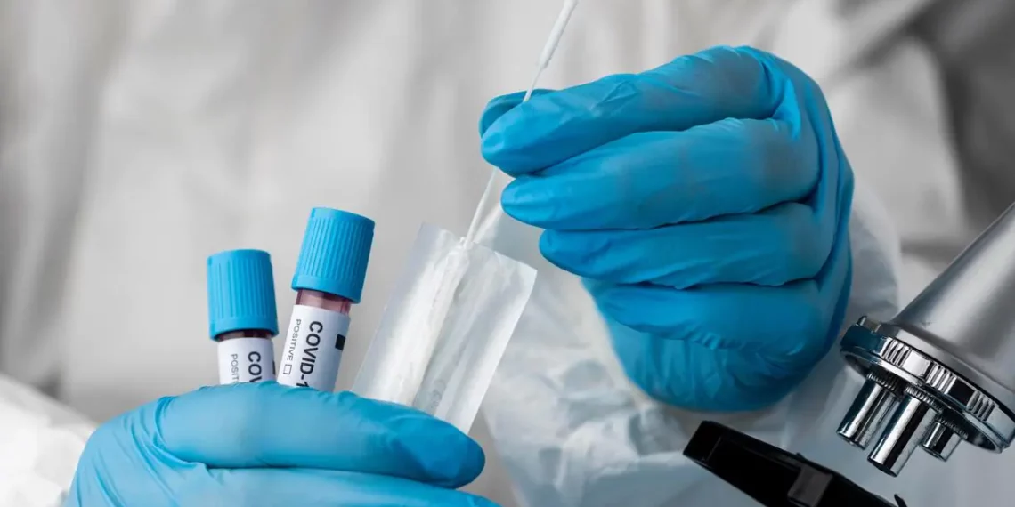 doctor-analyzing-blood-samples-with-microscope-jpg-1140×570 doctor-analyzing-blood-samples-with-microscope-jpg-1140x570