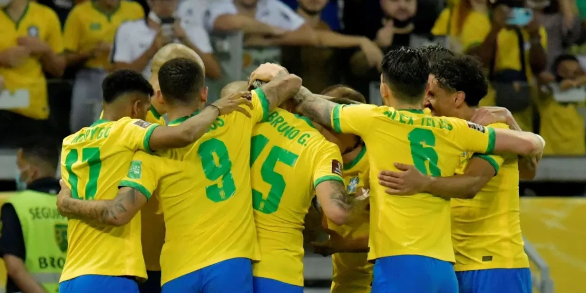 tagreuters.com2022binary_LYNXMPEI110HM-FILEDIMAGE-e1668182411106-1140x570