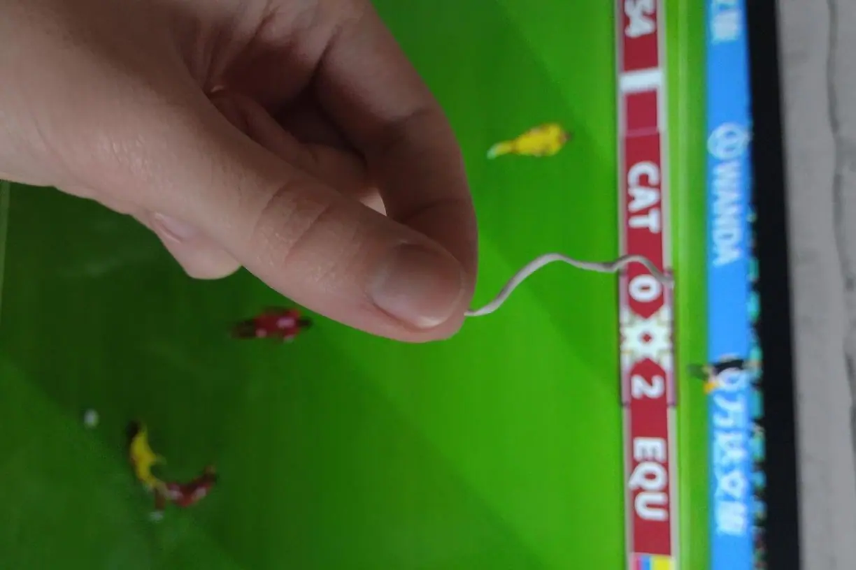 Fio de pão para pegar sinal de TV viraliza; Método funciona mesmo? — Foto: Reprodução