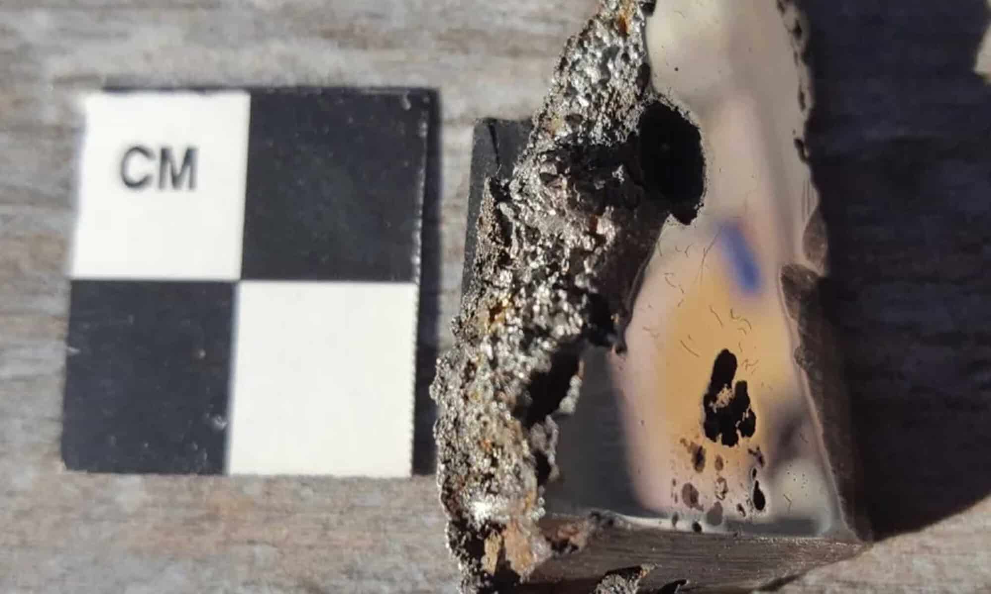 Na foto, uma amostra do meteorito El Ali encontrado na Somália. Foto:
Nick Gessler/Duke University