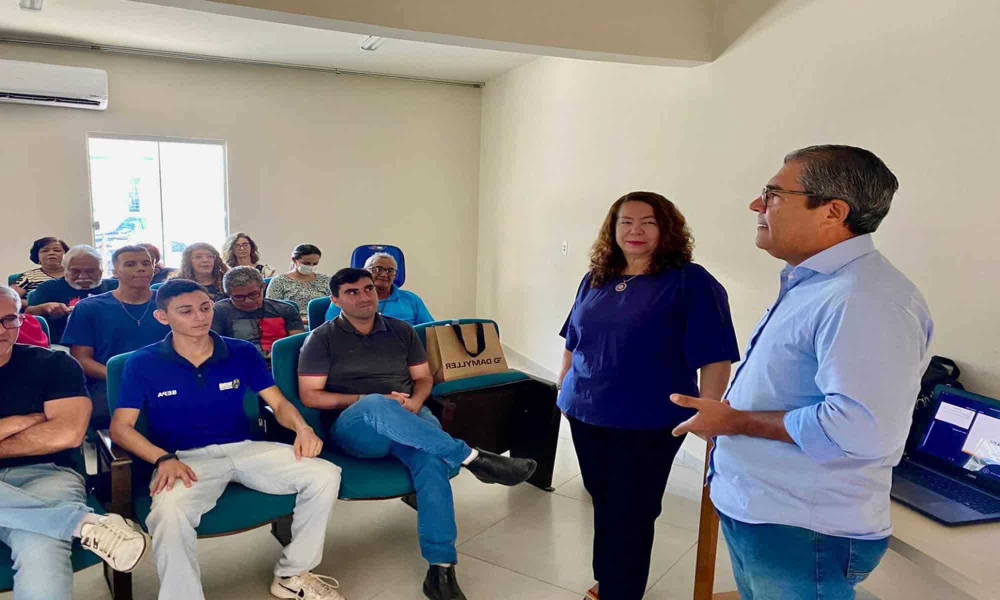 07 Titular da pasta da Sepa, Edivan Azevedo, e servidores. Foto: cedida.