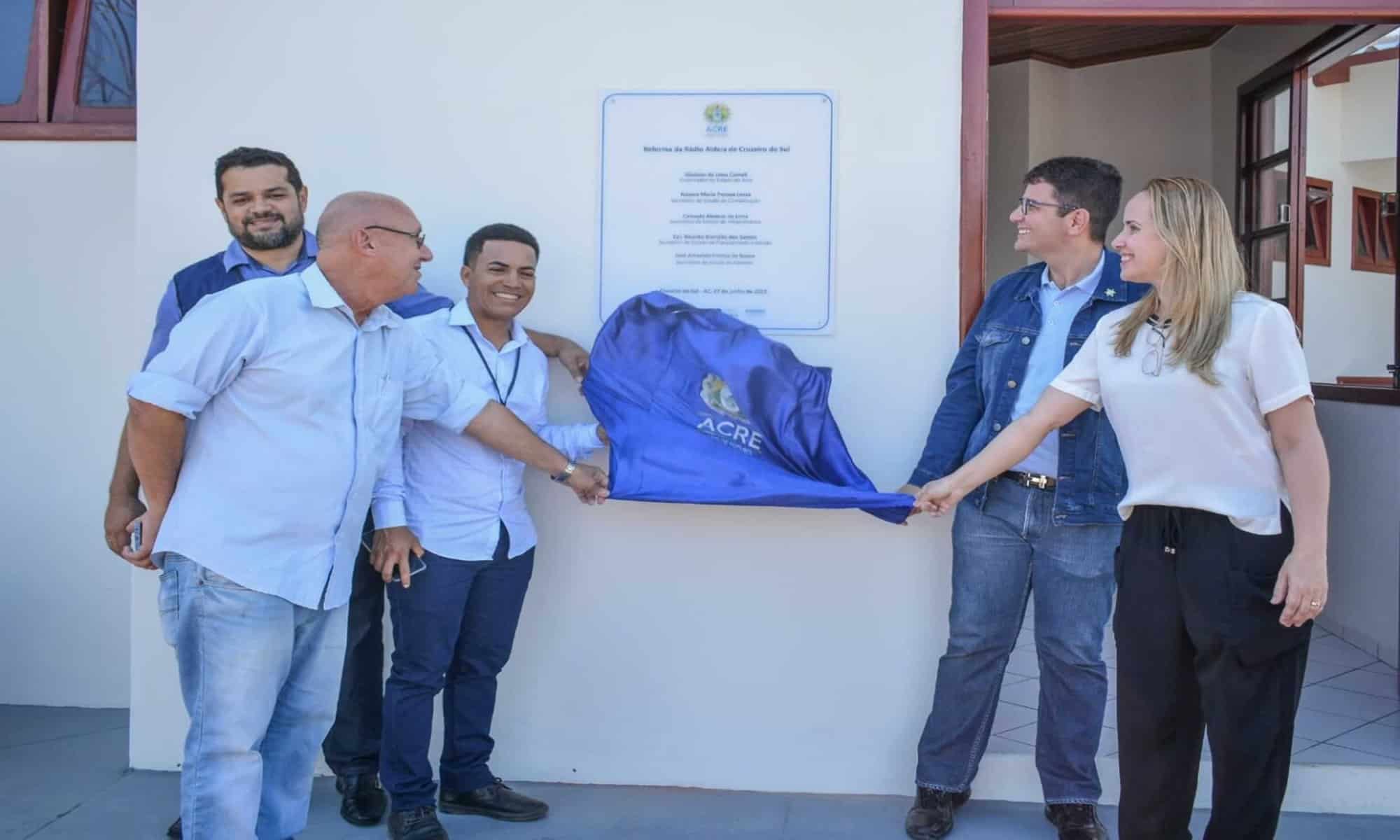 10 Entrega da reforma da rádio de Cruzeiro do Sul. Foto: Marcos Santos/Secom.