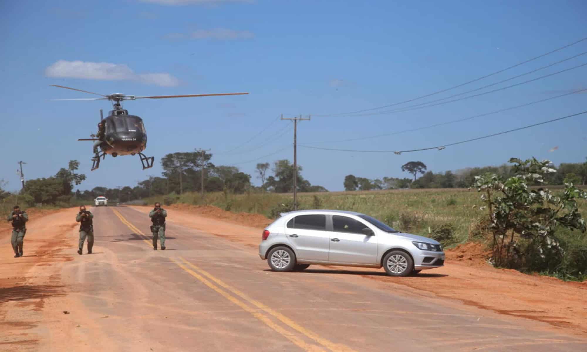 Membros do Ciopaer durante operação em rodovia contra o crime. Treinamento completo e preciso faz do Centro Integrado de Operações Aéreas um dos mais completos esquadrões do país. Foto: Dhárcules Pinheiro/Ascom Sejusp