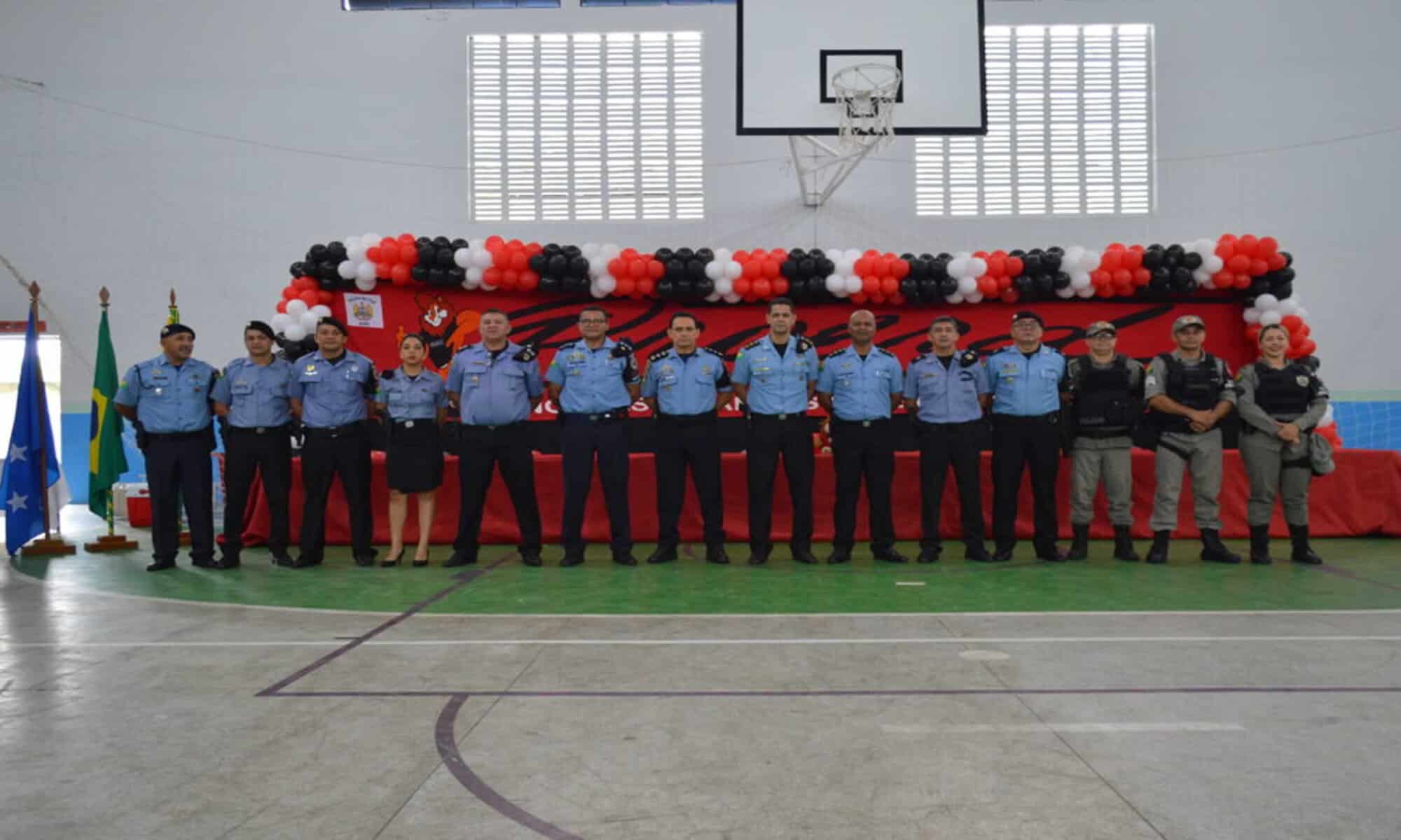 Instrutores do Proerd comandaram a festa. Foto: Angelo Artons