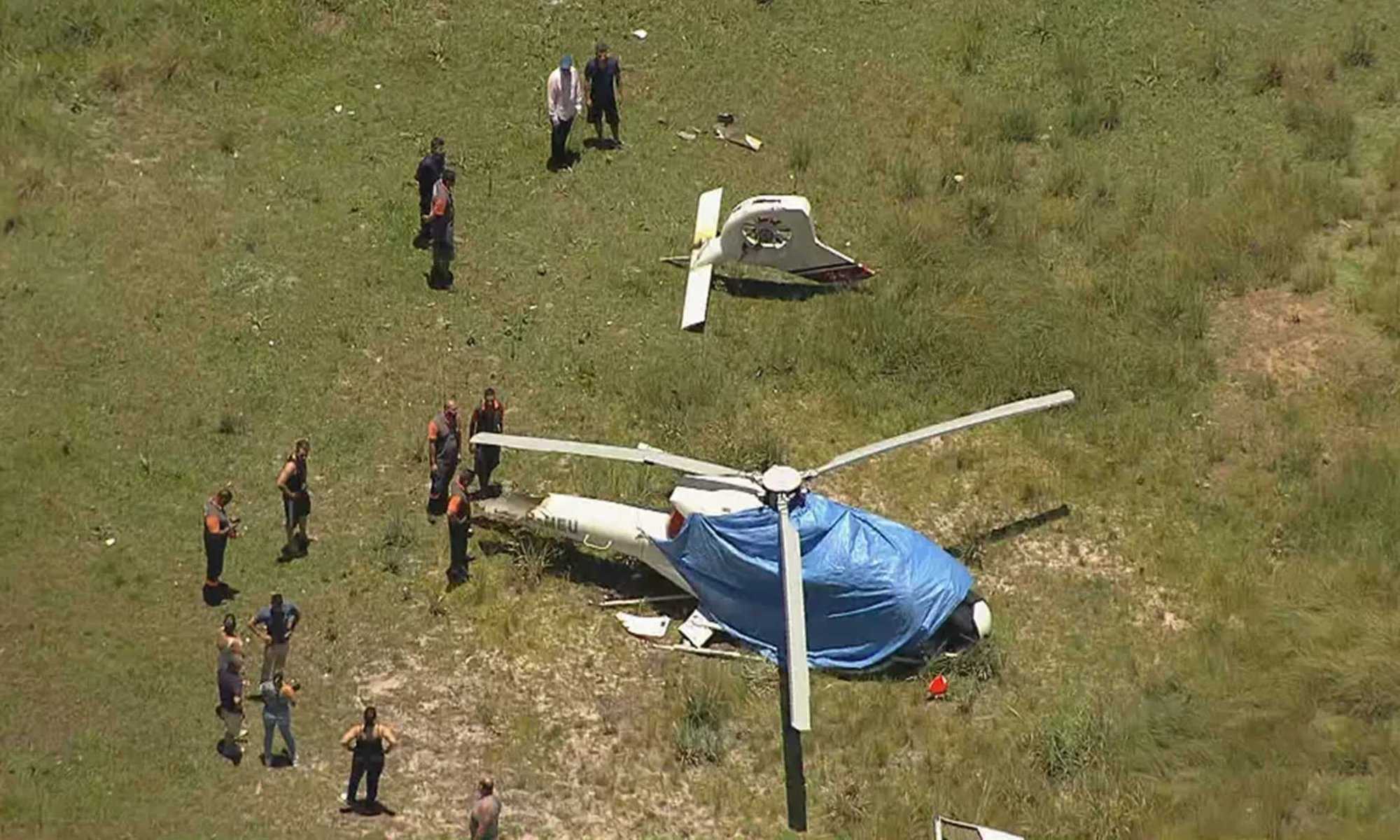 14 Helicóptero caiu no Recreio dos Bandeirantes, na Zona Oeste do Rio — Foto: Reprodução/ TV Globo