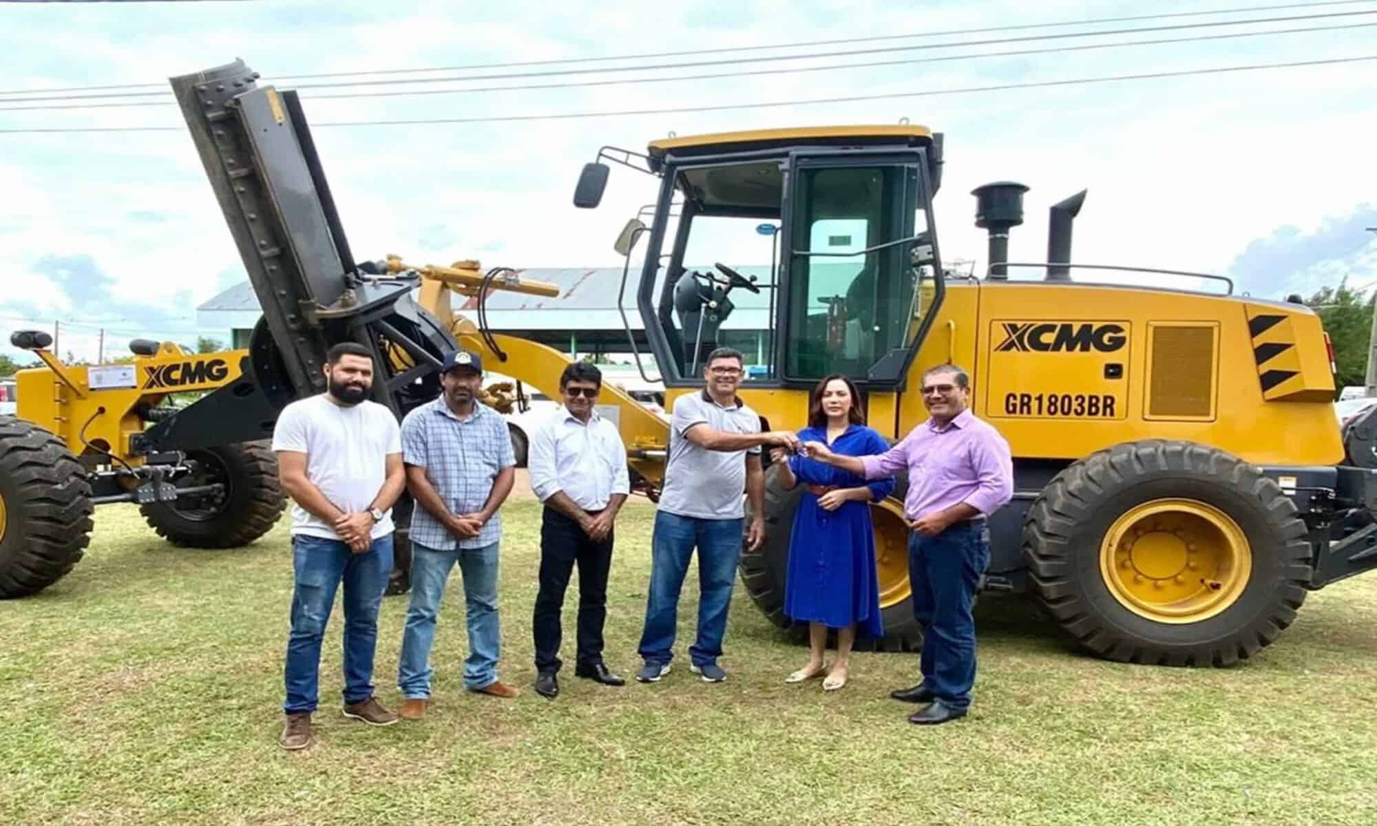 21 Com emenda da senadora Mailza Assis, Sepa destina máquina patrol para apoio à produção rural de Capixaba. Foto: Ascom/Sepa