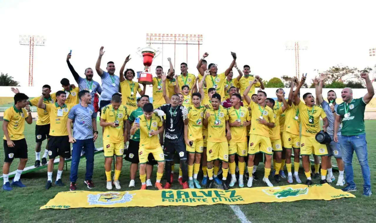 FOTO-1-GALVEZ-CAMPEAO