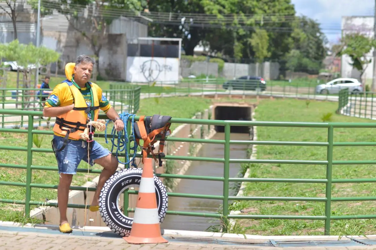 WhatsApp-Image-2022-12-09-at-11-31-22-jpeg Marcus Vinícius criou o kit para ajudar a evitar mortes ao longo dos últimos 10 anos — Foto: JOÃO GODINHO / O TEMPO