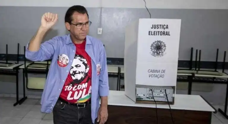 luiz-marinho-vota-em-sao-bernardo-do-campo-07102018113858481 luiz-marinho-vota-em-sao-bernardo-do-campo-07102018113858481