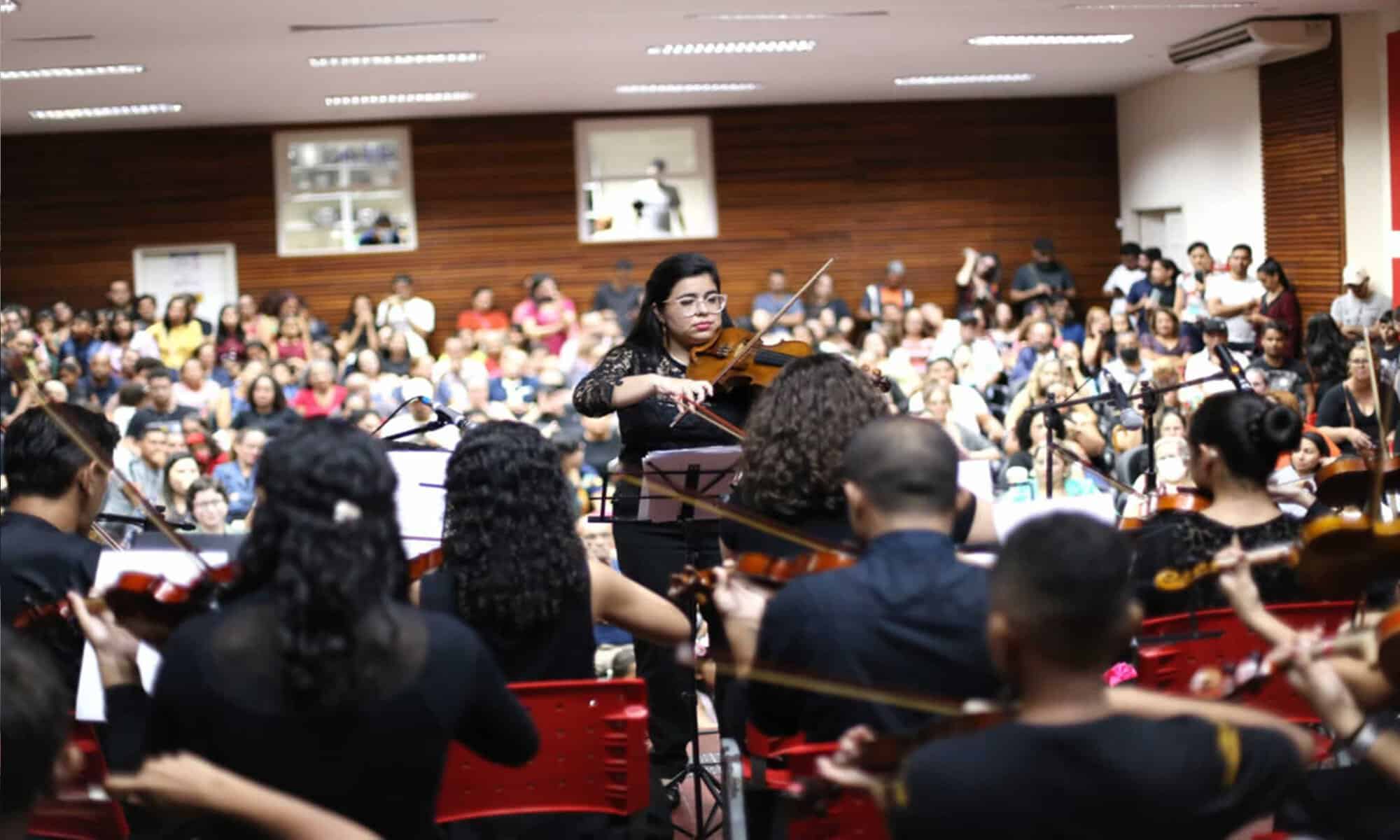 Os alunos da Escola de Música do Acre se apresentaram no concert