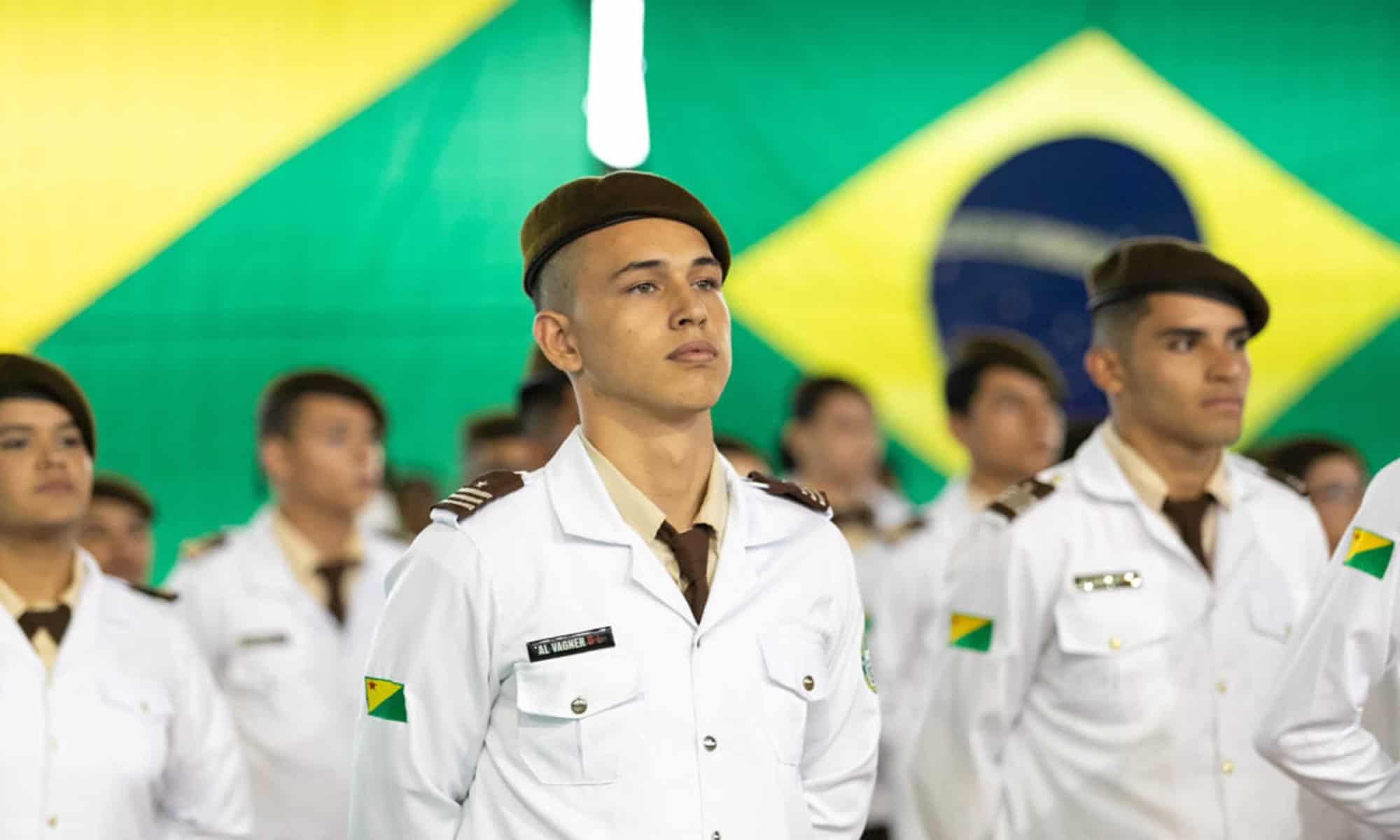 15 Quatro turmas do 3º Ano do Ensino Médio participaram da formatura. Foto: Silva Barbosa/PMAC