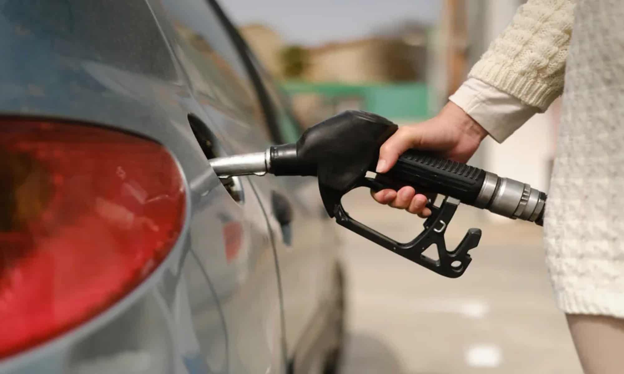 17 Aumento no preço da gasolina anunciado pela Petrobras é de R$ 0,23 por litro
(Getty Images)