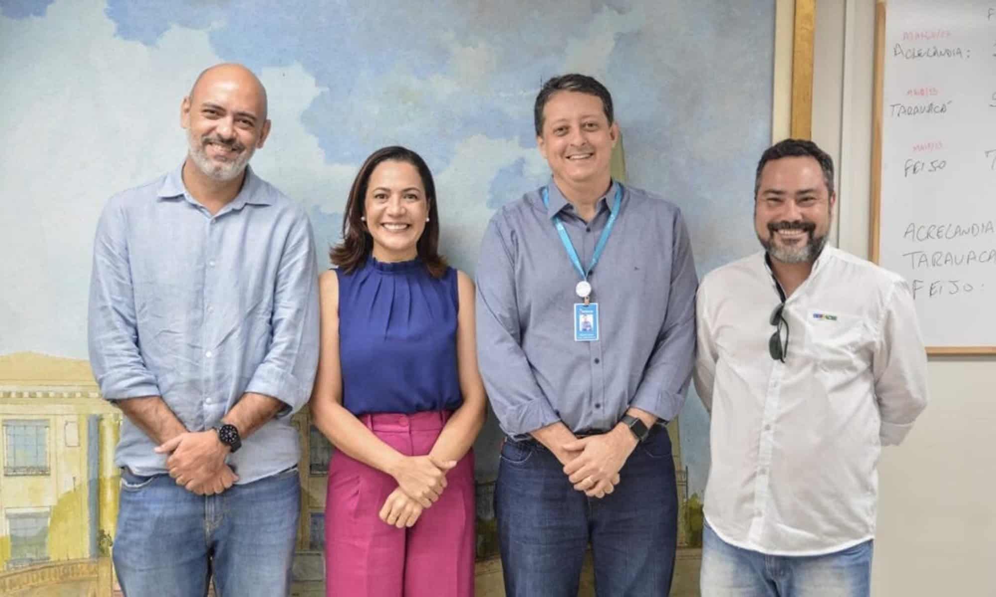 18 Mailza reafirmou compromisso do Estado por meio do Deracre em garantir melhorias de acesso nos ramais. Foto: cedida