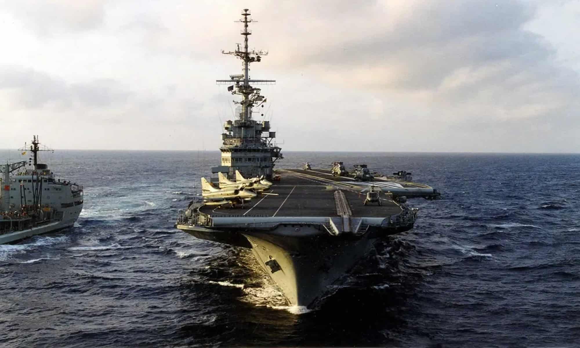 Imagem de arquivo mostra o ex-porta-aviões NAe São Paulo (A-12) — Foto: Marinha do Brasil/Divulgação