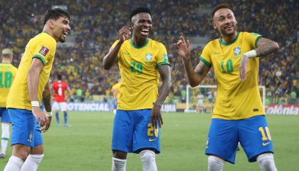 AGE20220324091-e1648171942219 Lucas Paquetá, Vinícius Júnior e Neymar comemoram gol em vitória da Seleção Brasileira contra o Chile, em jogo pelas Eliminatórias Sul-Americanas para a Copa do Mundo de 2022, no Catar
Wilton Junior/Estadão Conteúdo