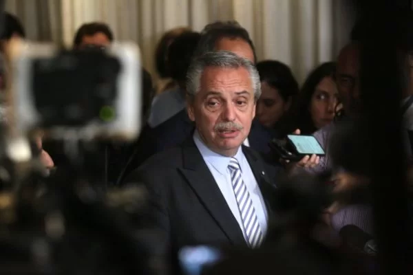 presidente-da-Argentina-Alberto-Fernández-fala-com-a-imprensa-após-seu-encontro-com-o-ex-presidente-Luiz-Inácio-da-Silva-PT-no-Hotel-InterContinental-região-central-de-São-Paulo-3-600x40