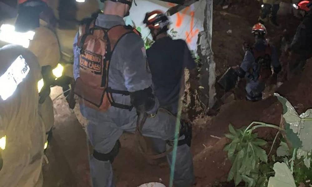 0E1B8467-06F1-4B77-AF1F-25233B9E4650