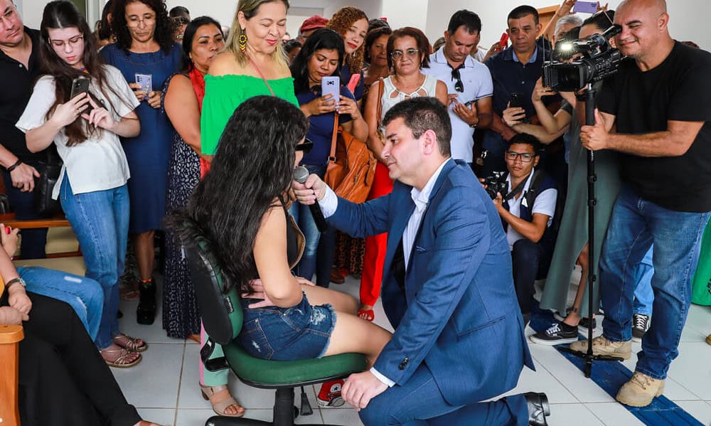 20230131100321_IMG_9037-1024×755 O governador conversou com membros da comunidade sobre o acesso à educação inclusiva no estado. Foto: Marcos Vicentti/Secom