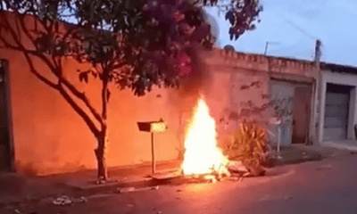 6800EE4F-BBB8-4A1C-B5D4-BB822F832C80 6800EE4F-BBB8-4A1C-B5D4-BB822F832C80