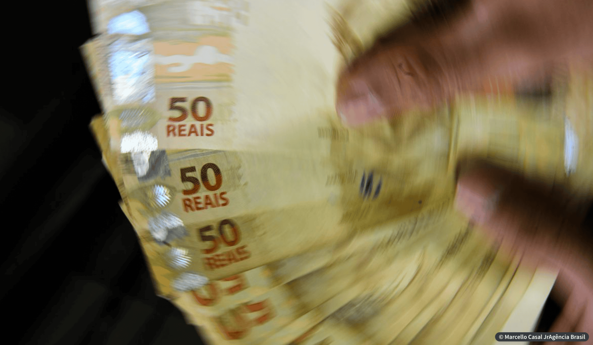 Senado aprova Medida Provisória que reduz imposto para remessas ao exterior