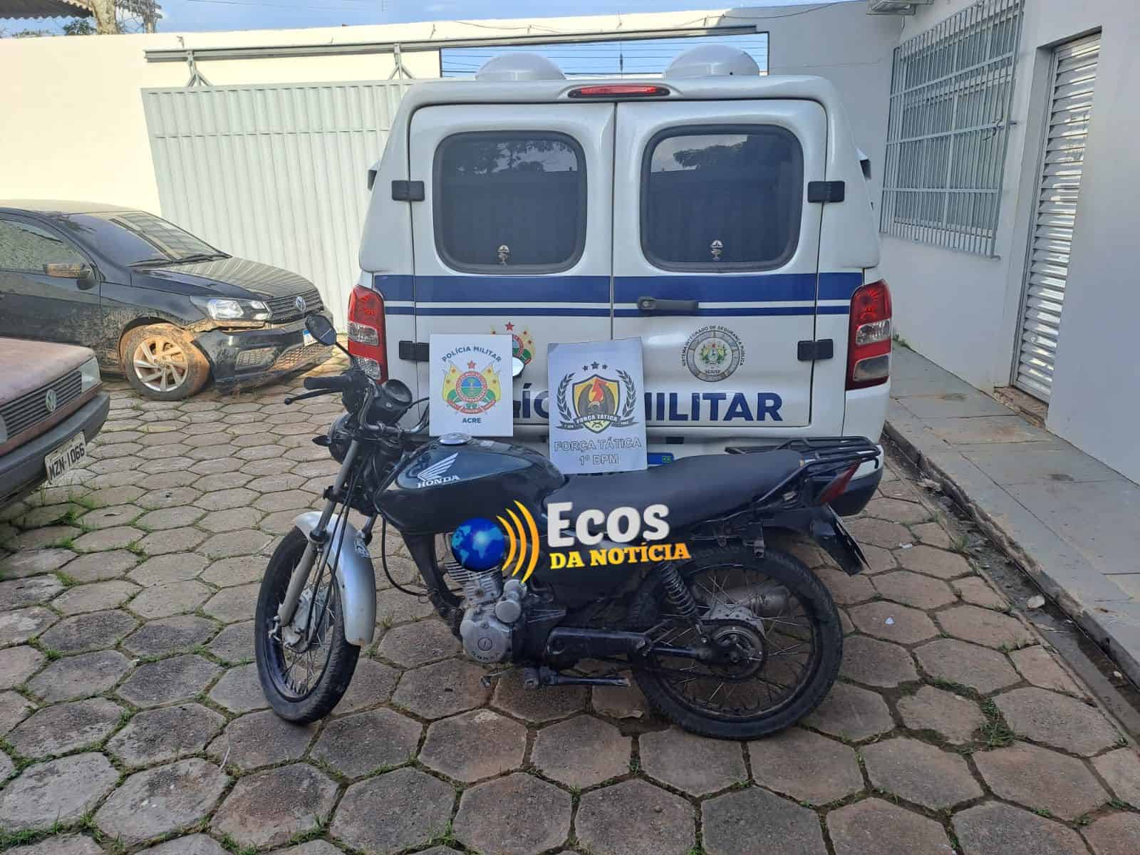 Homem é preso com drogas e motocicleta furtada na região da Transacreana