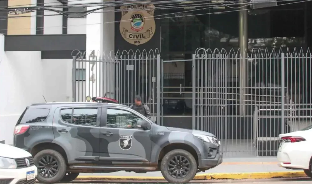 Família presta depoimento na DEPCA - Foto: Ana Oshiro/Midiamax