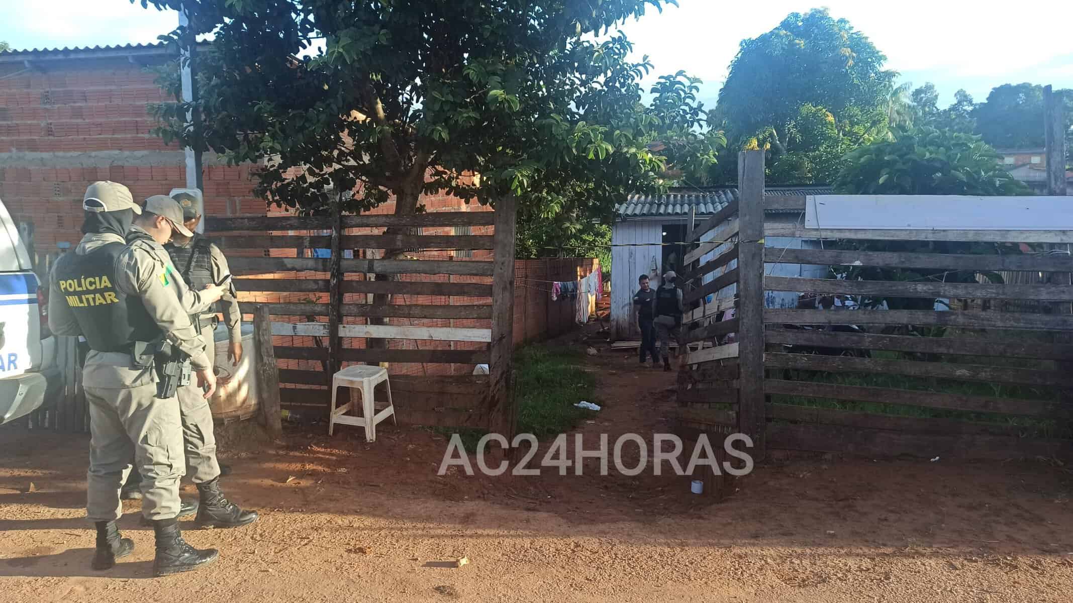 Dependente químico leva facada e morre na porta da casa da mãe