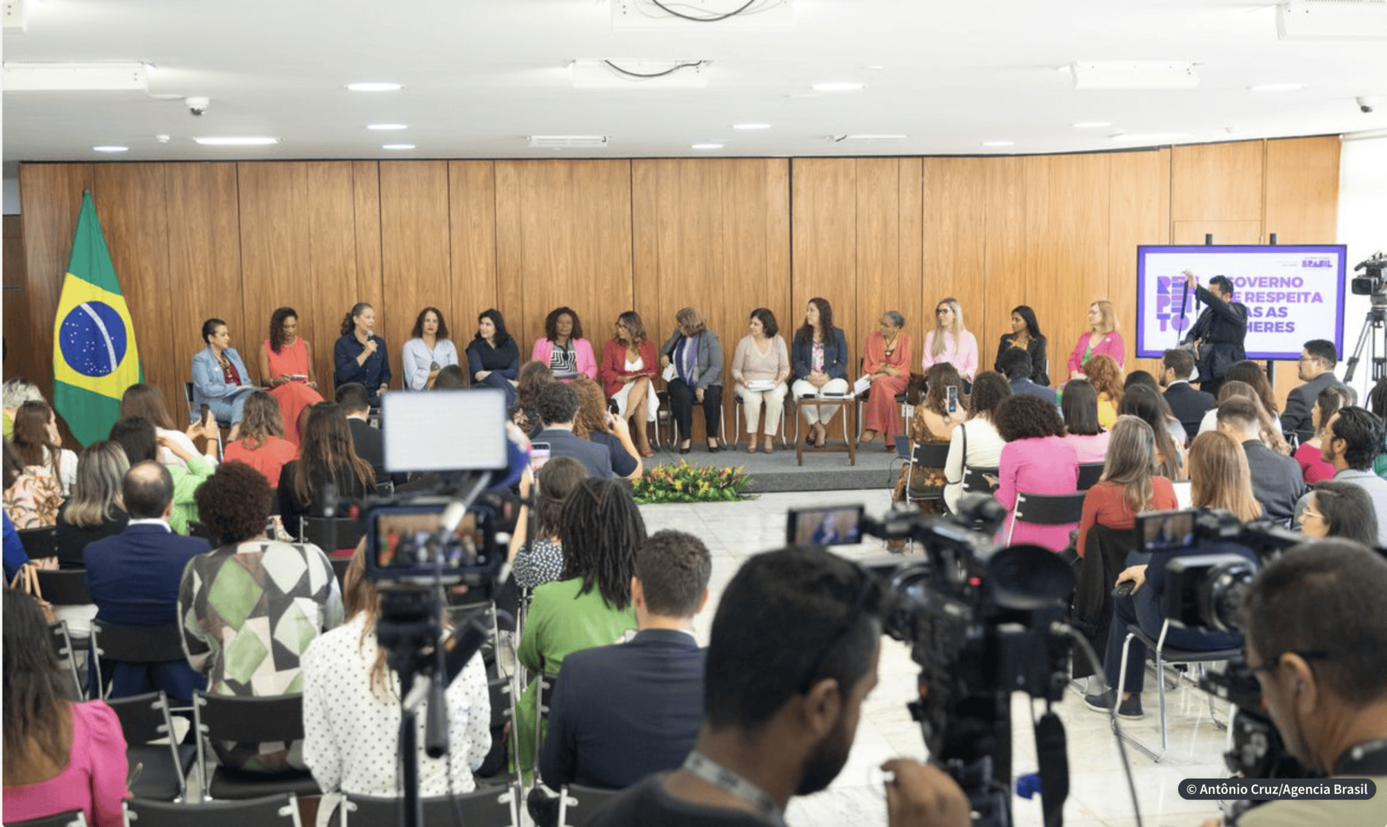 Governo apresentará Projeto de Lei sobre igualdade salarial entre homem e mulher