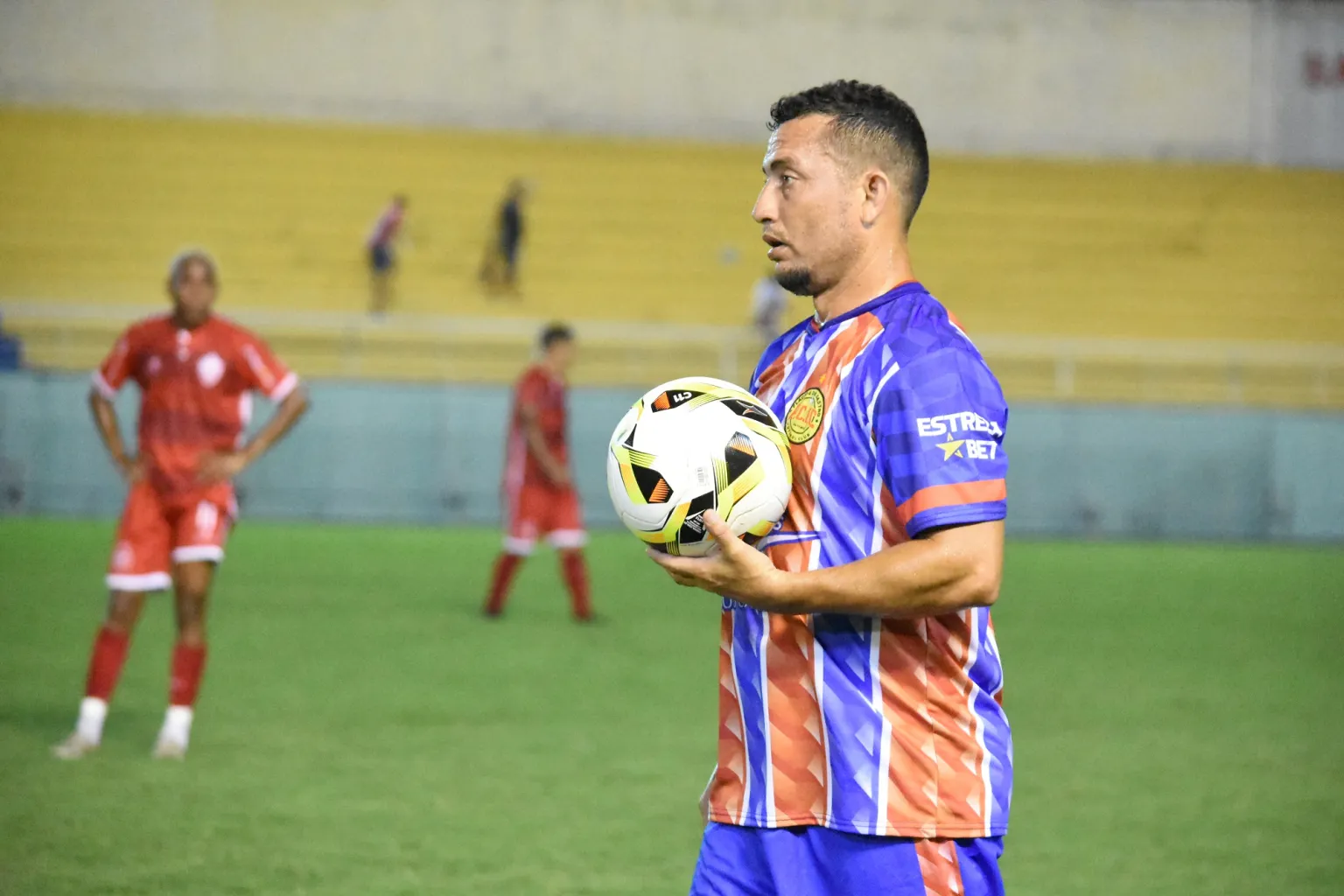 Plácido de Castro estreia reforços diante do Tourão do Humaitá no Florestão