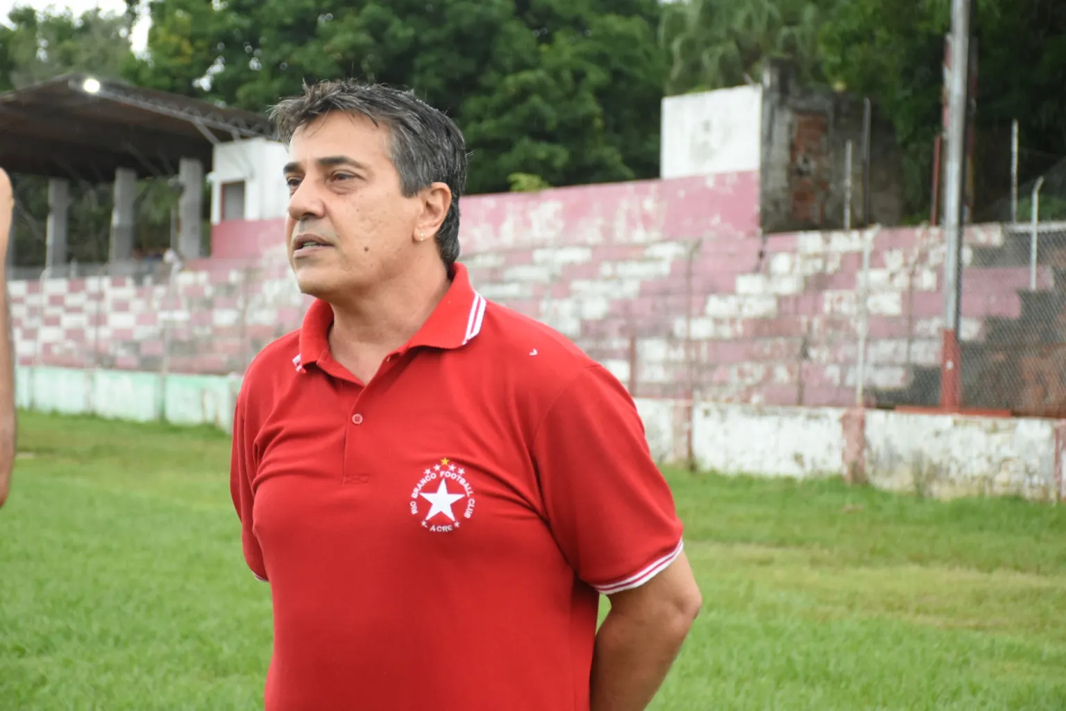 Técnicos fazem mistério sobre as escalações para o Clássico Vovô