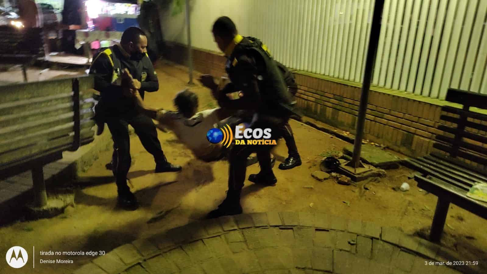 Moradores de rua brigam após cobrança por droga dentro do pronto-socorro