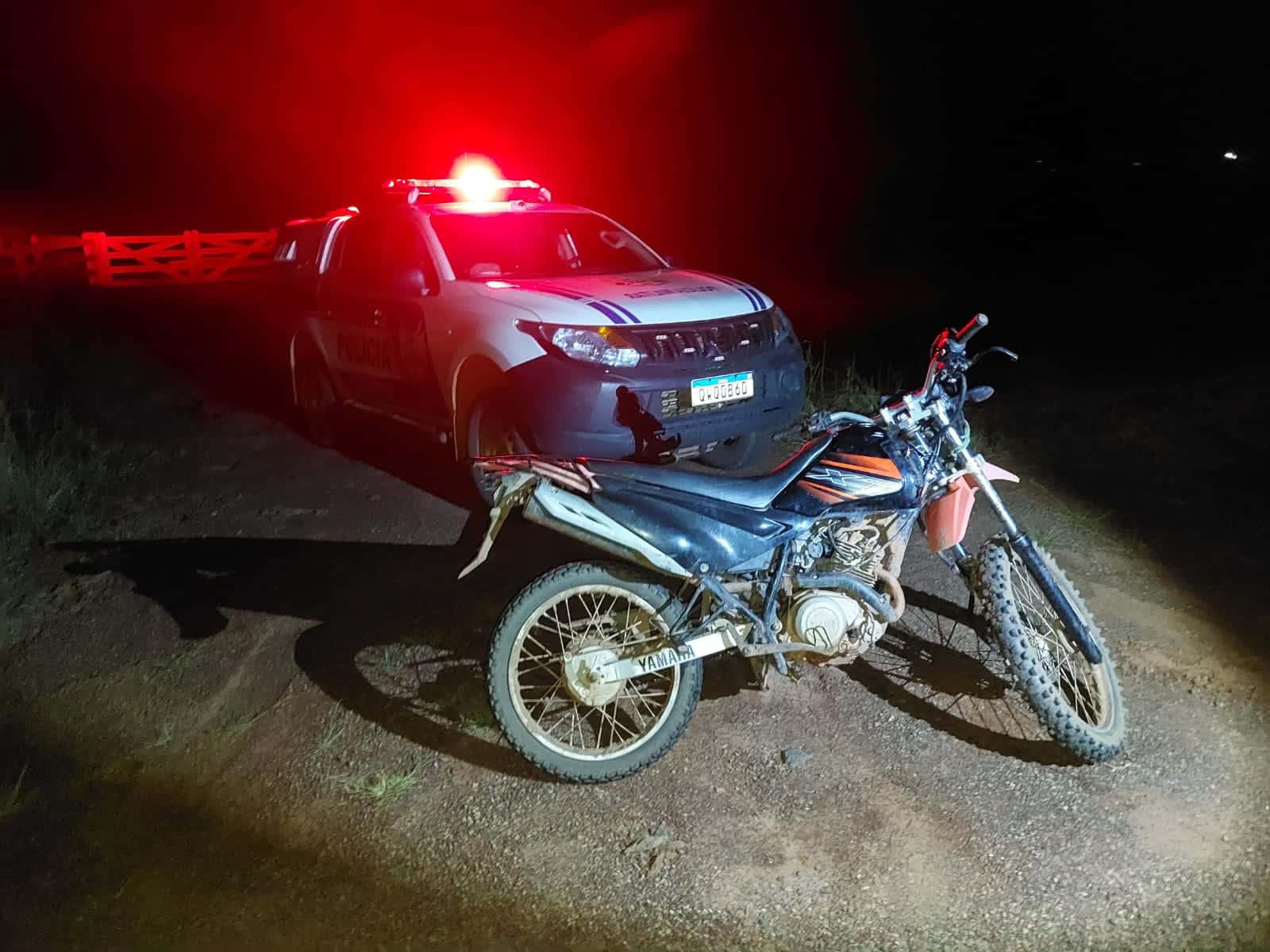 PM desarticula “boca de fumo” e recupera motocicleta roubada