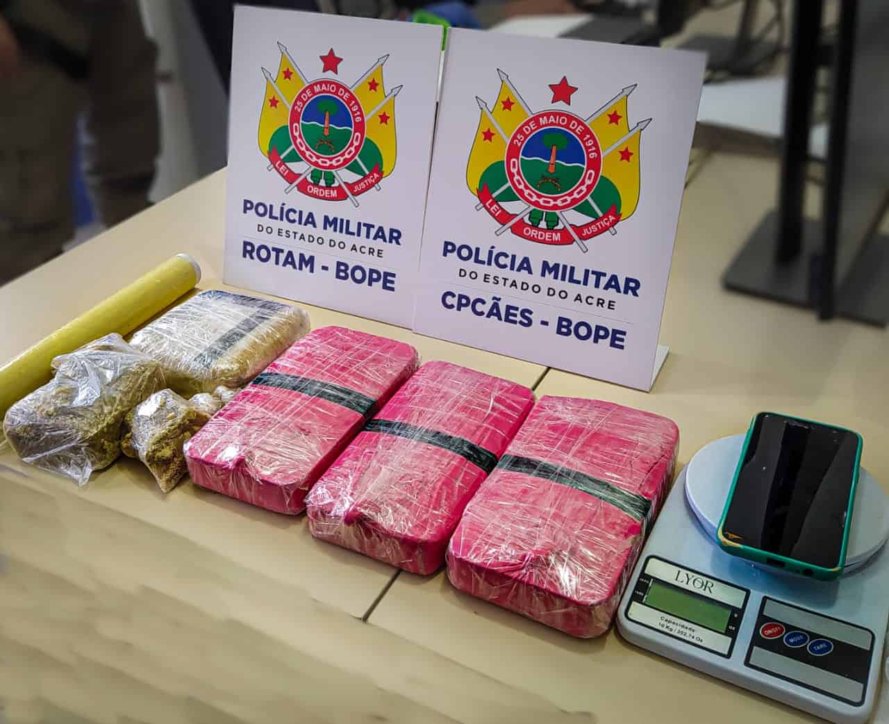 Homem de 20 anos é preso no bairro Chico Mendes com cinco quilos de cocaína