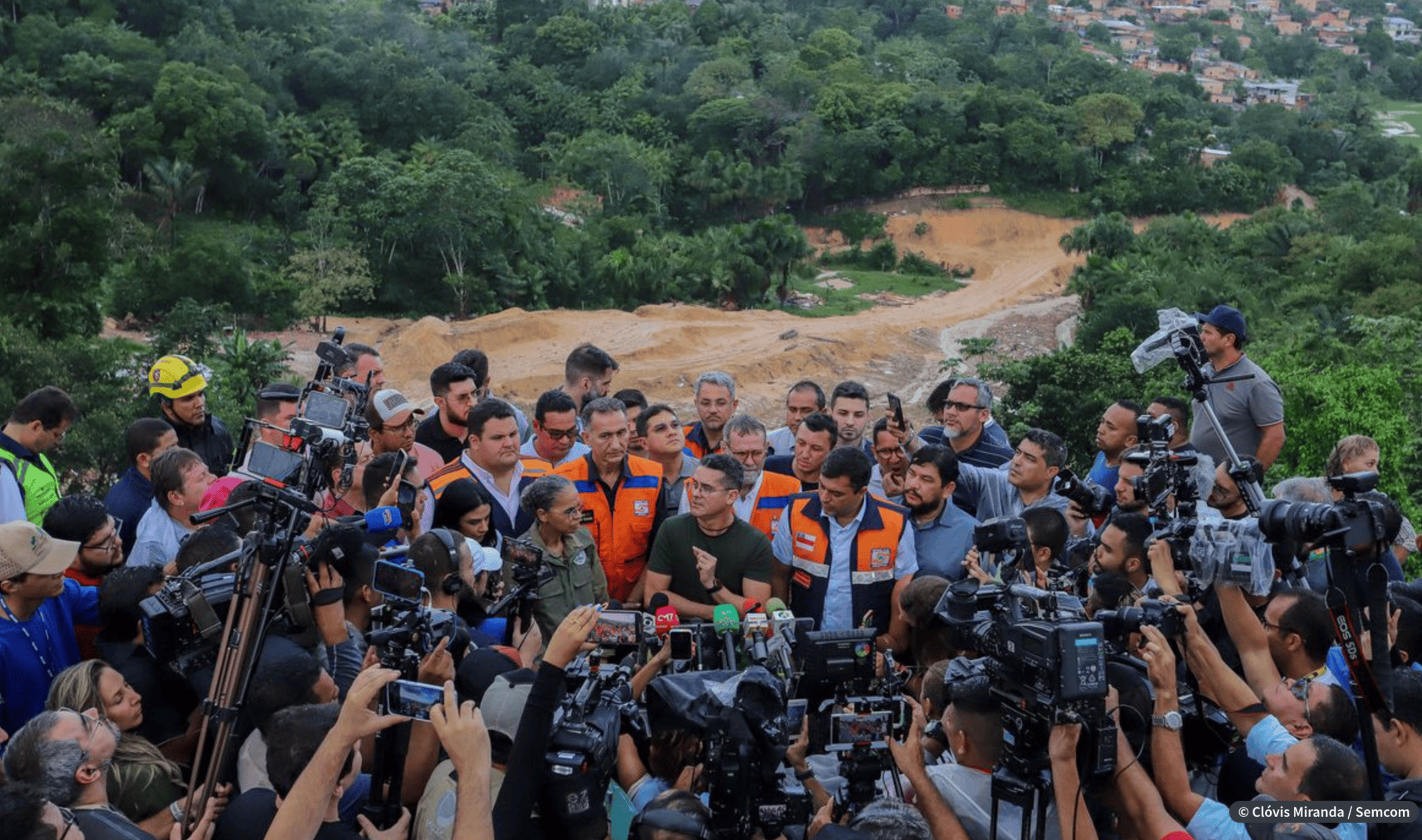 Governo Federal estuda decretar emergência climática permanente em mil cidades