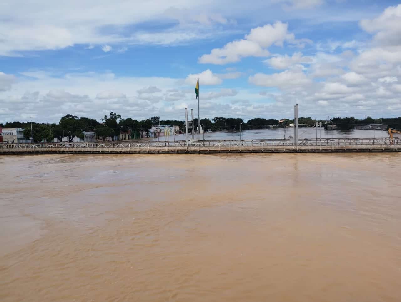 Nível do Rio Acre baixa mais 13 centímetros e já marca 17,52m